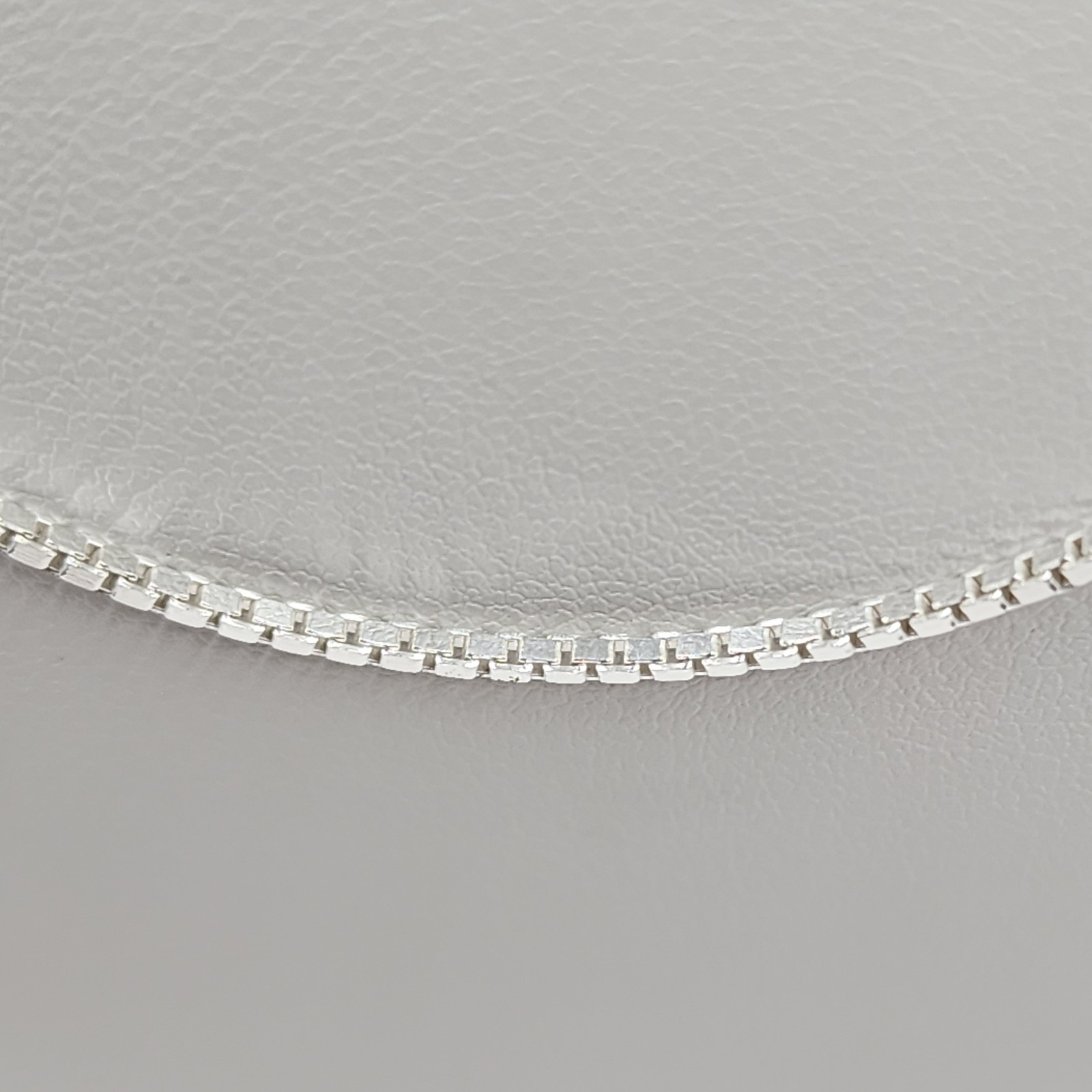 925 NEW Italian Sterling Silver Box Chain 18″ 1mm Width