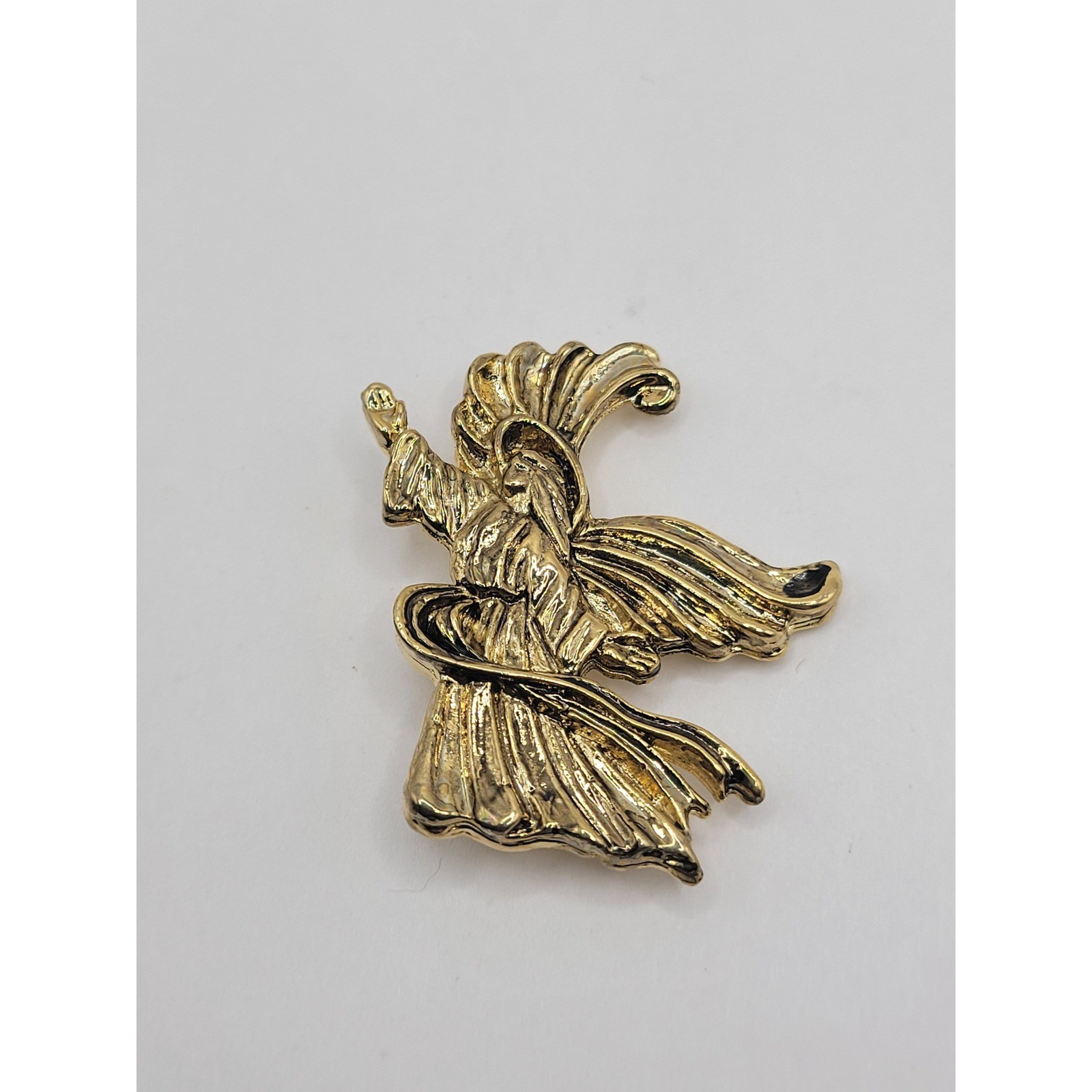 Vintage Gold Tone Wizard Brooch Pin Fantasy Sorcerer Magician Jewelry