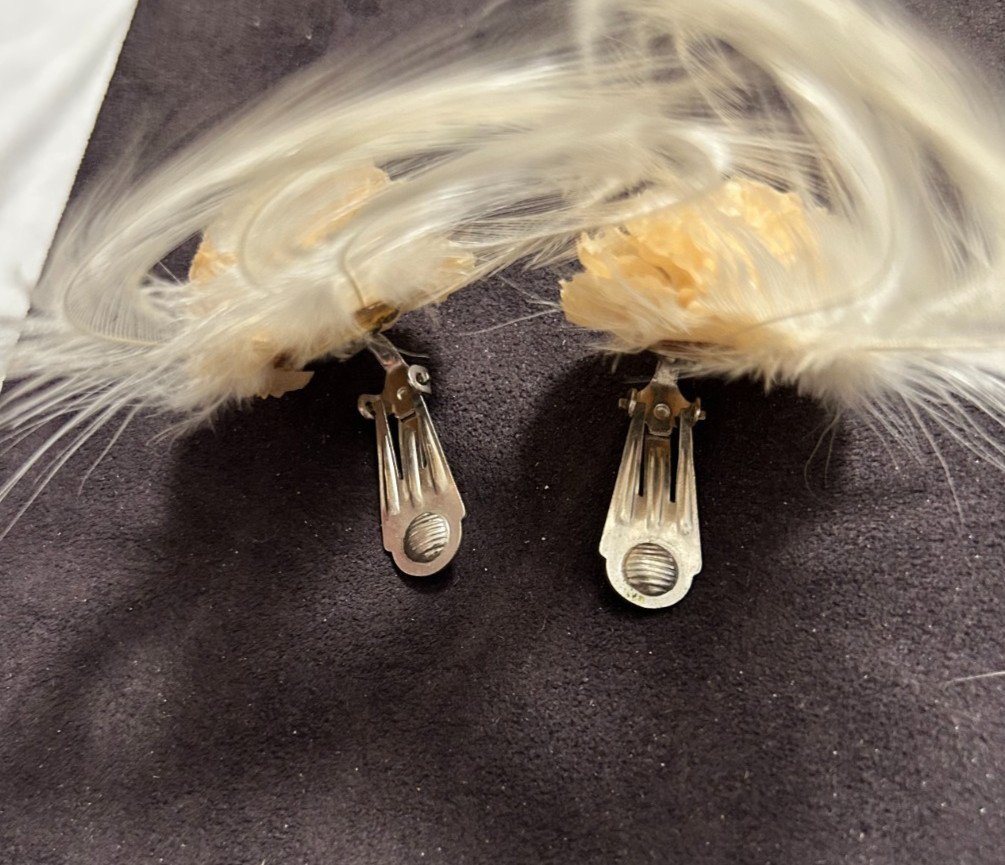 Vintage 1950’s Real Feather Flower Special Occasion Earrings Metal Clip-On VGUC
