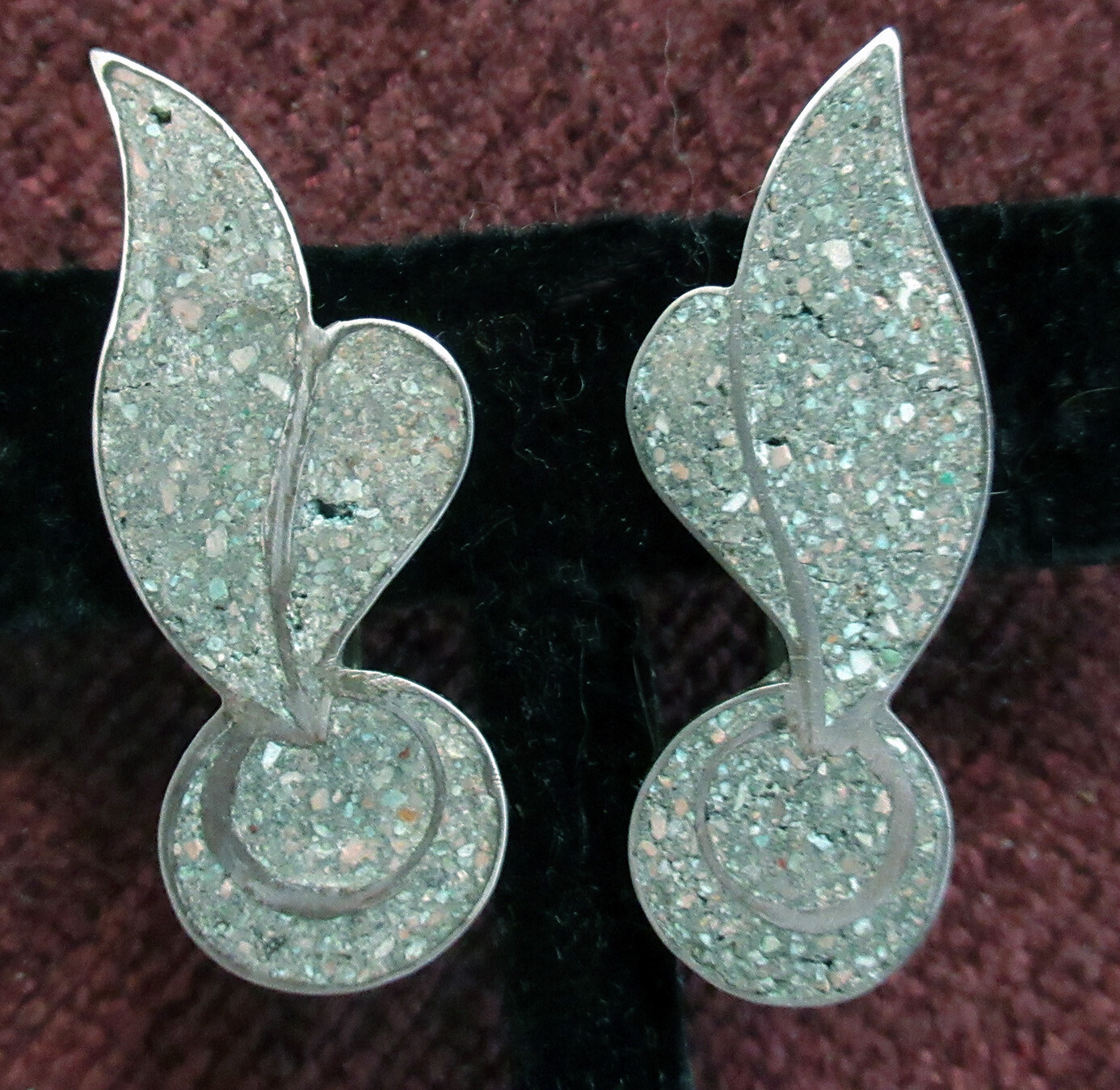 VINTAGE STERLING MEXICO SCREW BACK EARRINGS – 1.54 INCHES LONG