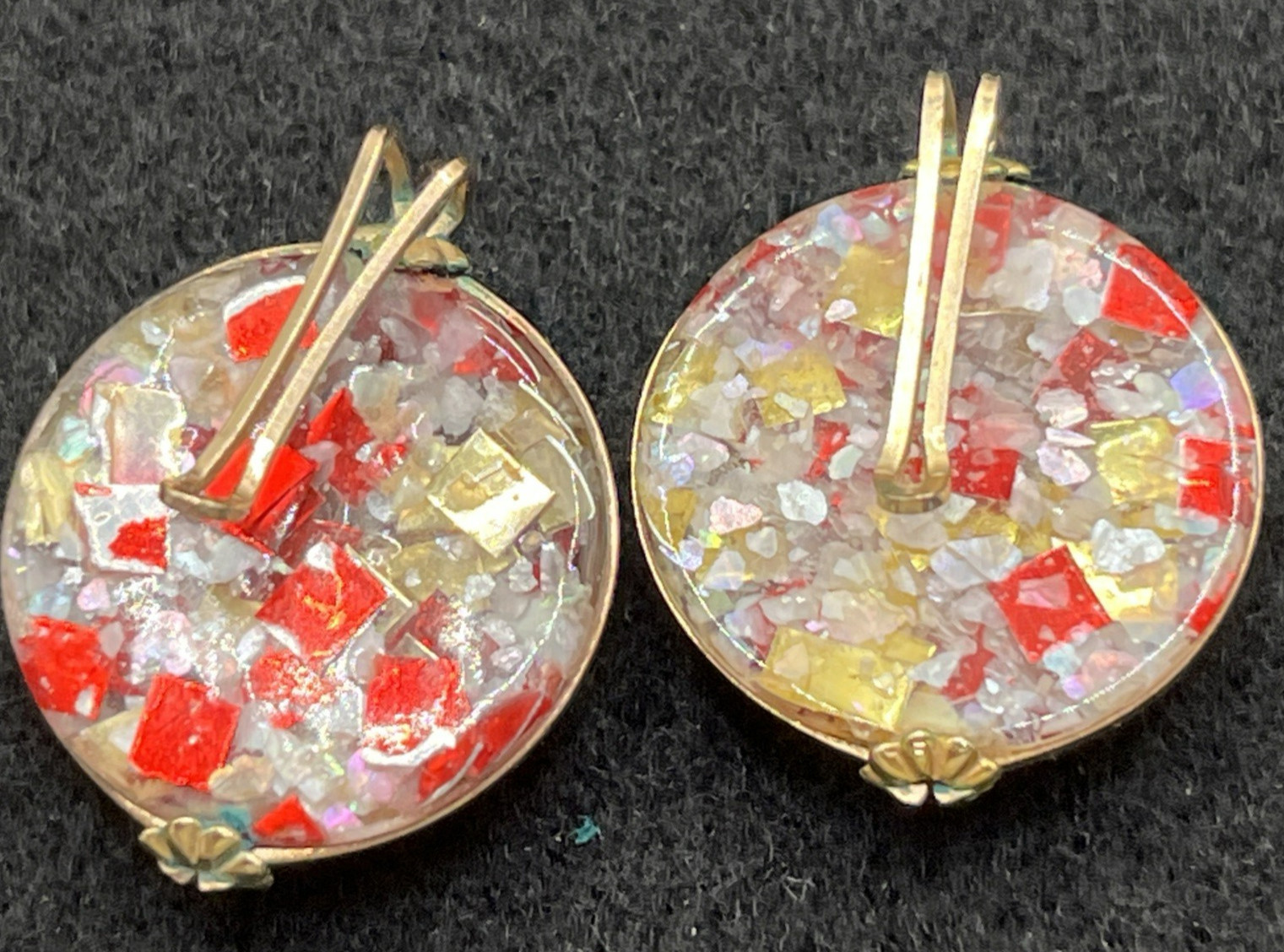 Vintage Hillcraft Slide On Earrings Red White Gold Confetti Fashion Jewelry