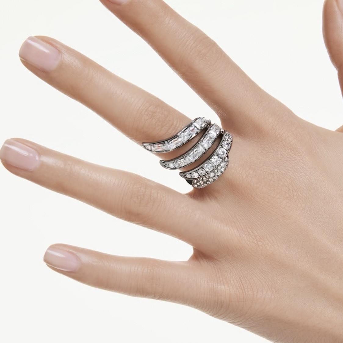 Swarovski Crystal Vienna Collection Swan Ring Ruthenium Plated 55 (US 7) 5709285