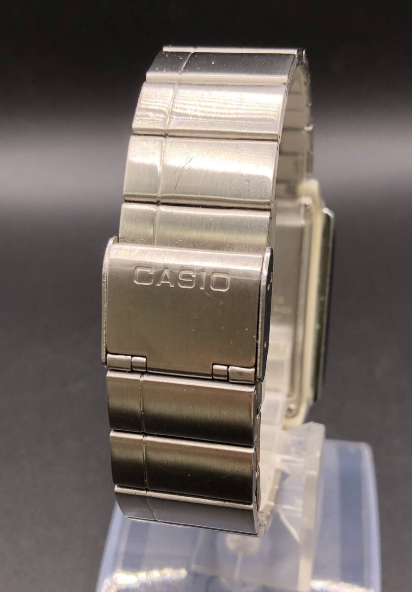 [Watches etc.] *60* [MAST-16] ●Casio LA-201W FUTURIST Digital (Wristwatch)●
