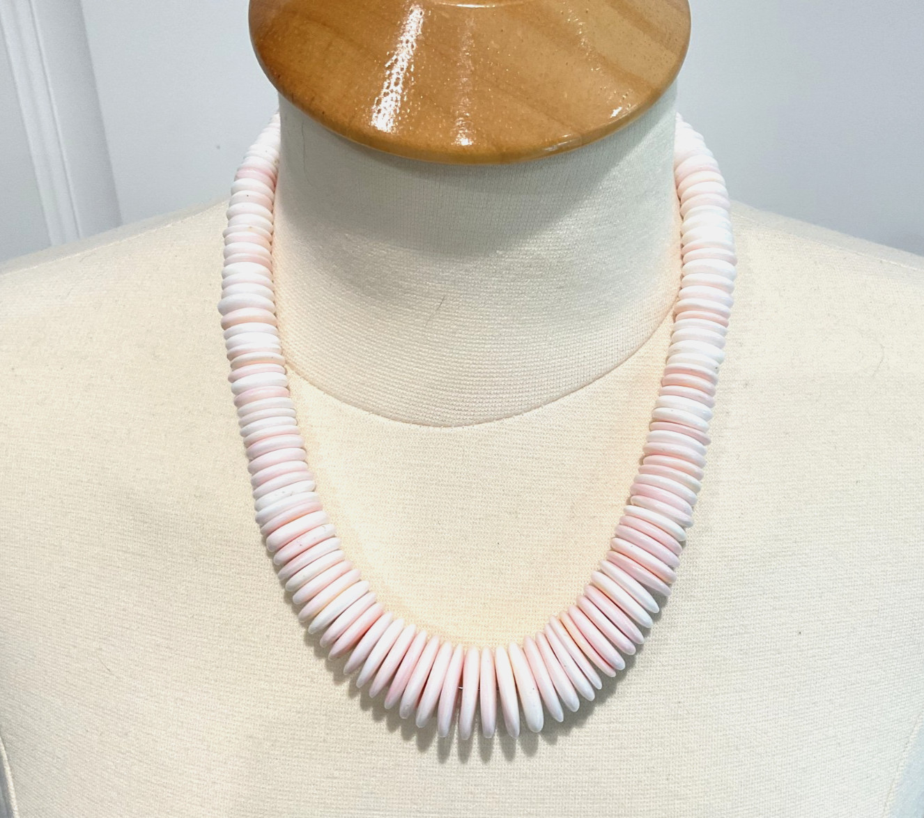 Jay King DTR Sterling Silver Queen Pink Conch Shell Graduated Bead Necklace