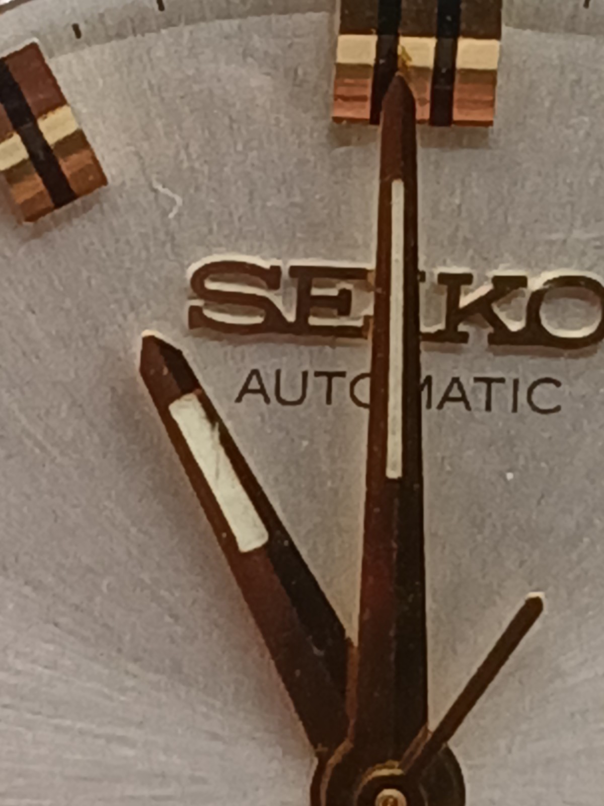 Vintage Watch mens Seiko DX automatic 17 jewels day-date Japan 6106-7047 working