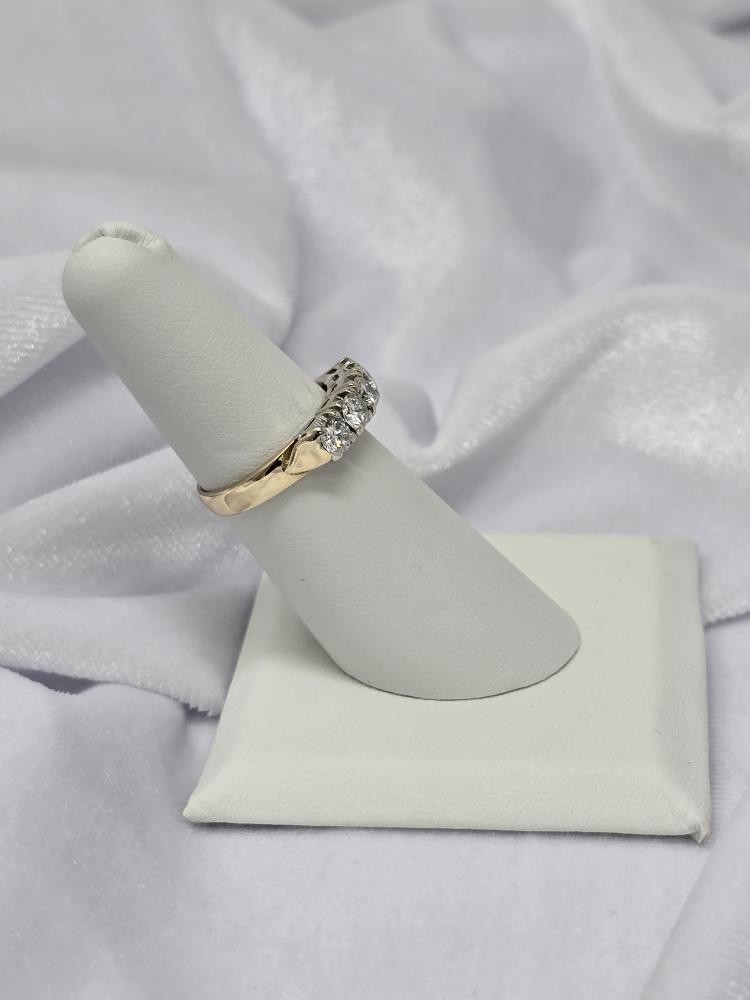 Lady’s Diamond Cluster Ring 5 Diamonds .90 Carat T.W. 14K Yellow Gol (B08002030)