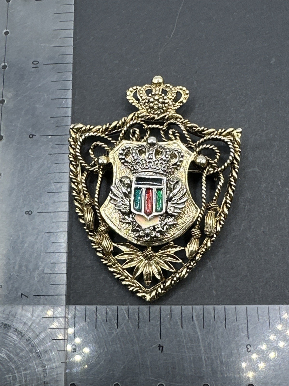 Vintage Heraldic Coat Of Arms Brooch J42