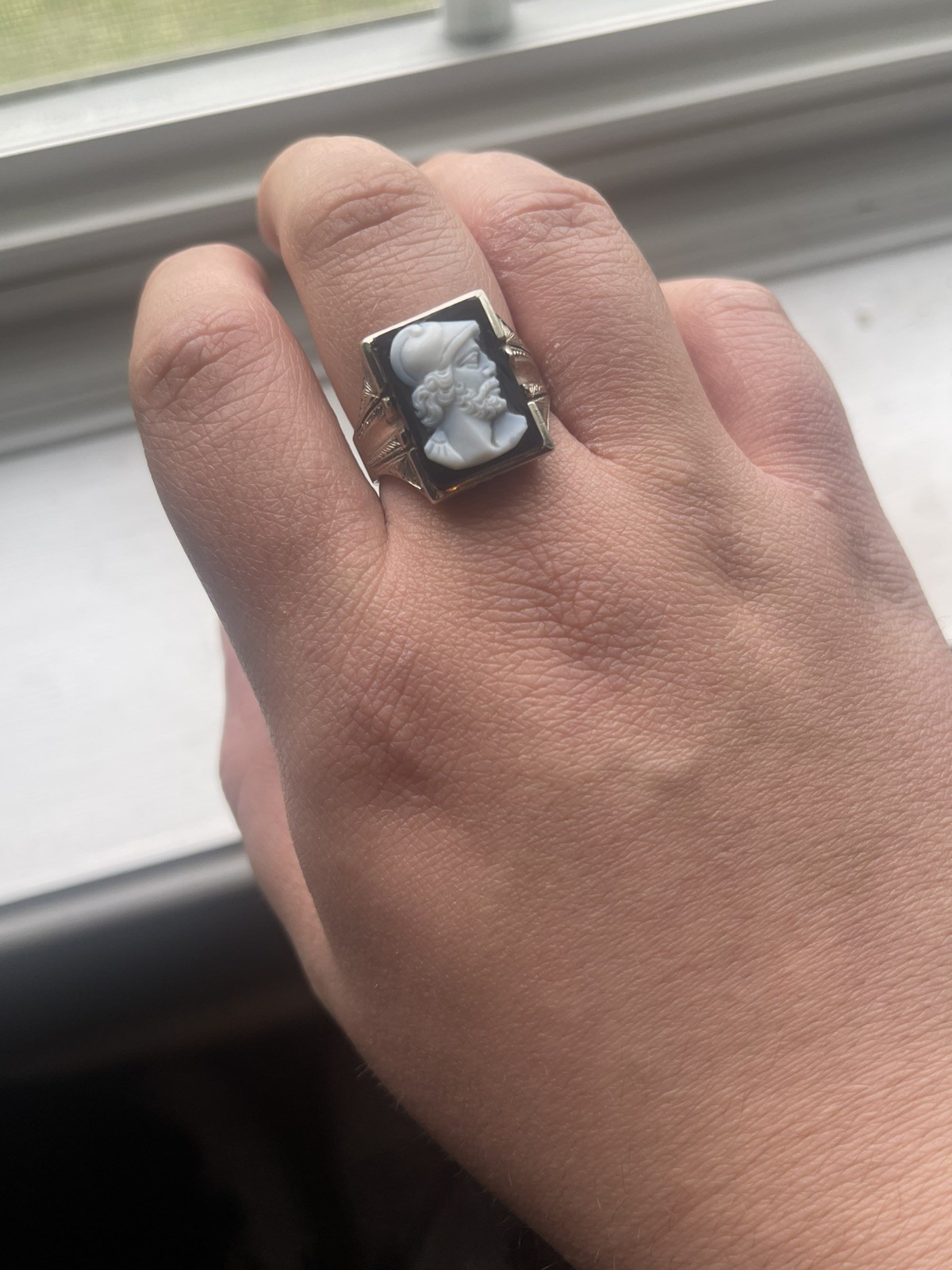 Vintage 10K White Gold Black White Greek God Head Carved Cameo Mens Ring 10.75
