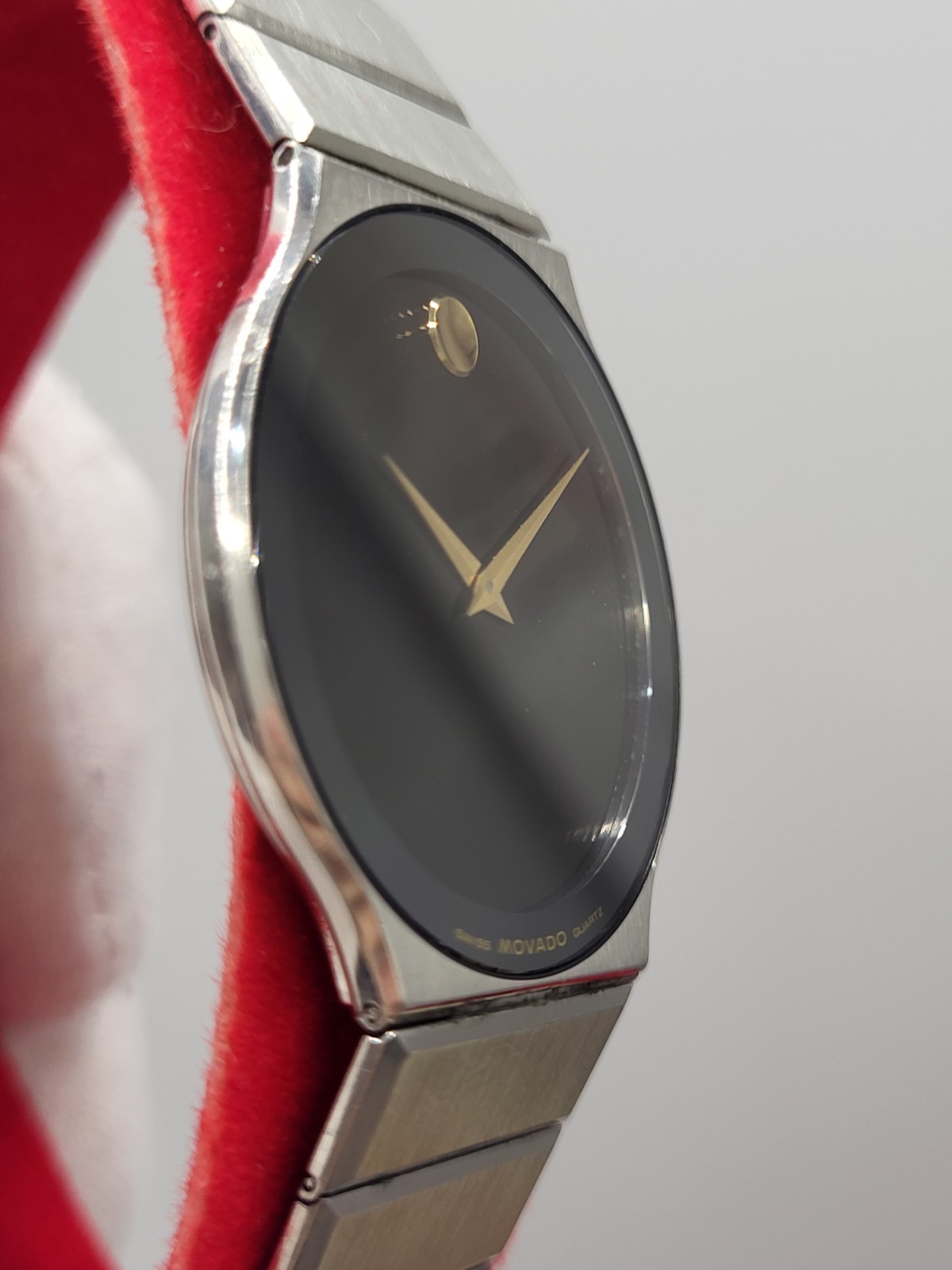 32mm [RARE] Ultra THIN Movado 1990 Museum Women’s Watch 84-40-880 Swiss 7.5″