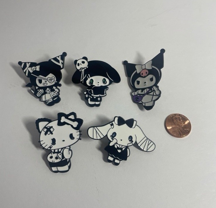 5pc Sanrio Gothic Pins Miniso Hello Kitty Kuromi Cinnamoroll My Melody