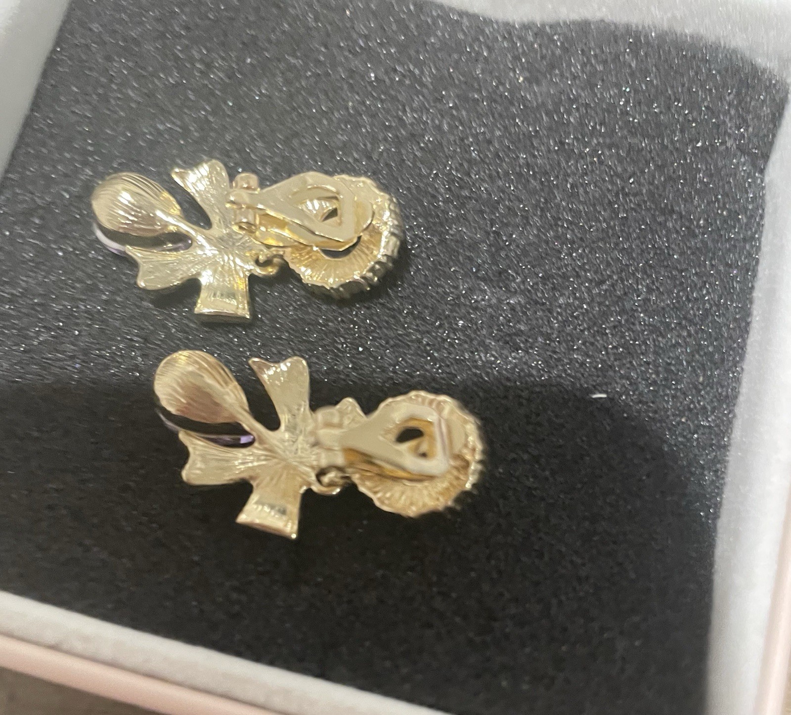 Gold Tone Purple Rhinestone Crystal Bow Teardrop Dangle Clip On Earrings Back