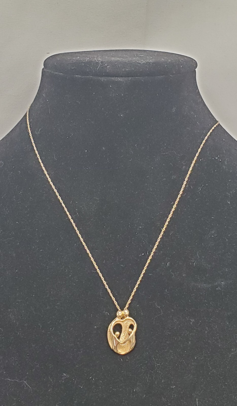 14k Yellow Gold Carolyn Pollack 22mm Family Of 4 Pendant w/18″ Chain 3.29g