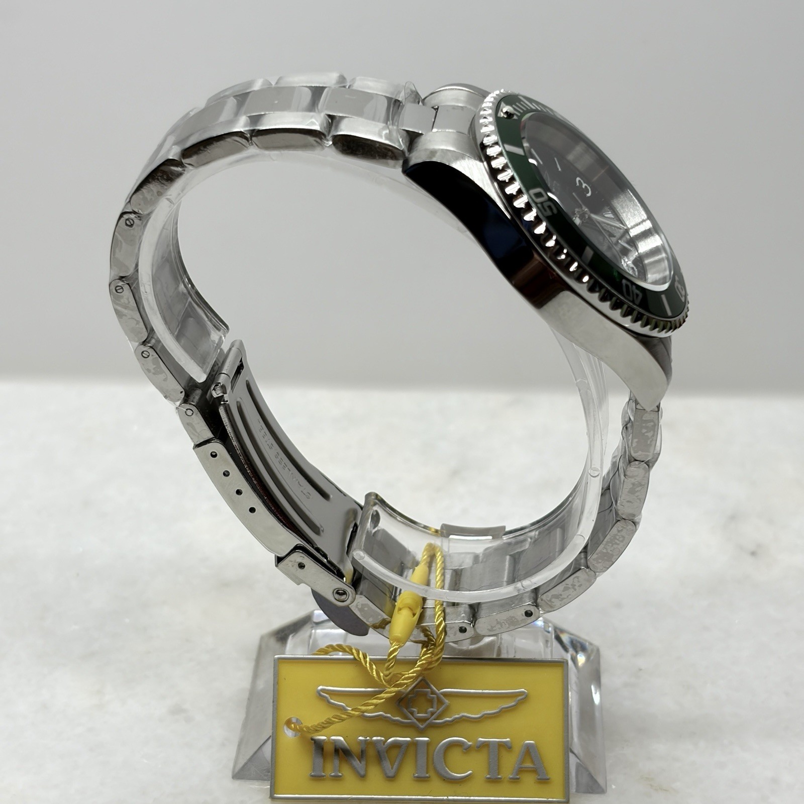 Invicta Specialty Rowan 49338 Men’s Watch Quartz Black Dial Green Bezel New
