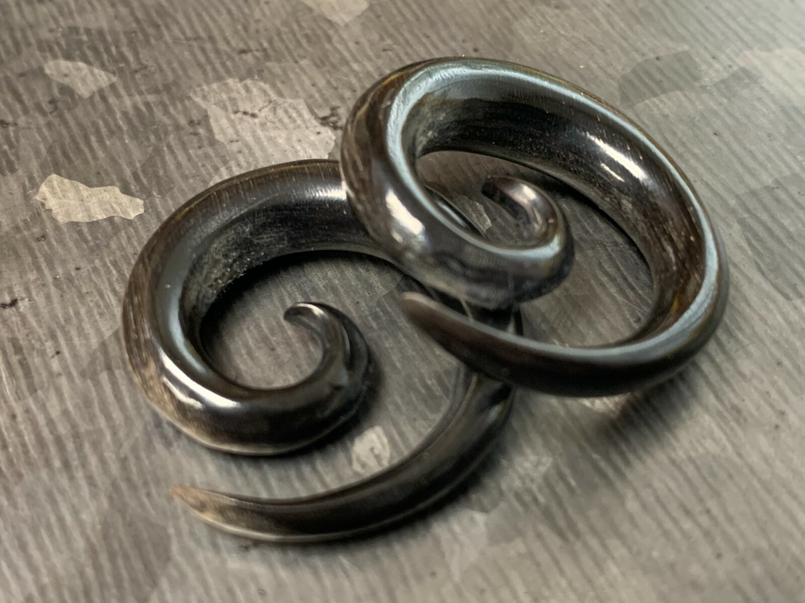 PAIR Organic Horn Spiral Tapers Plugs Tunnels Gauges Body Jewelry