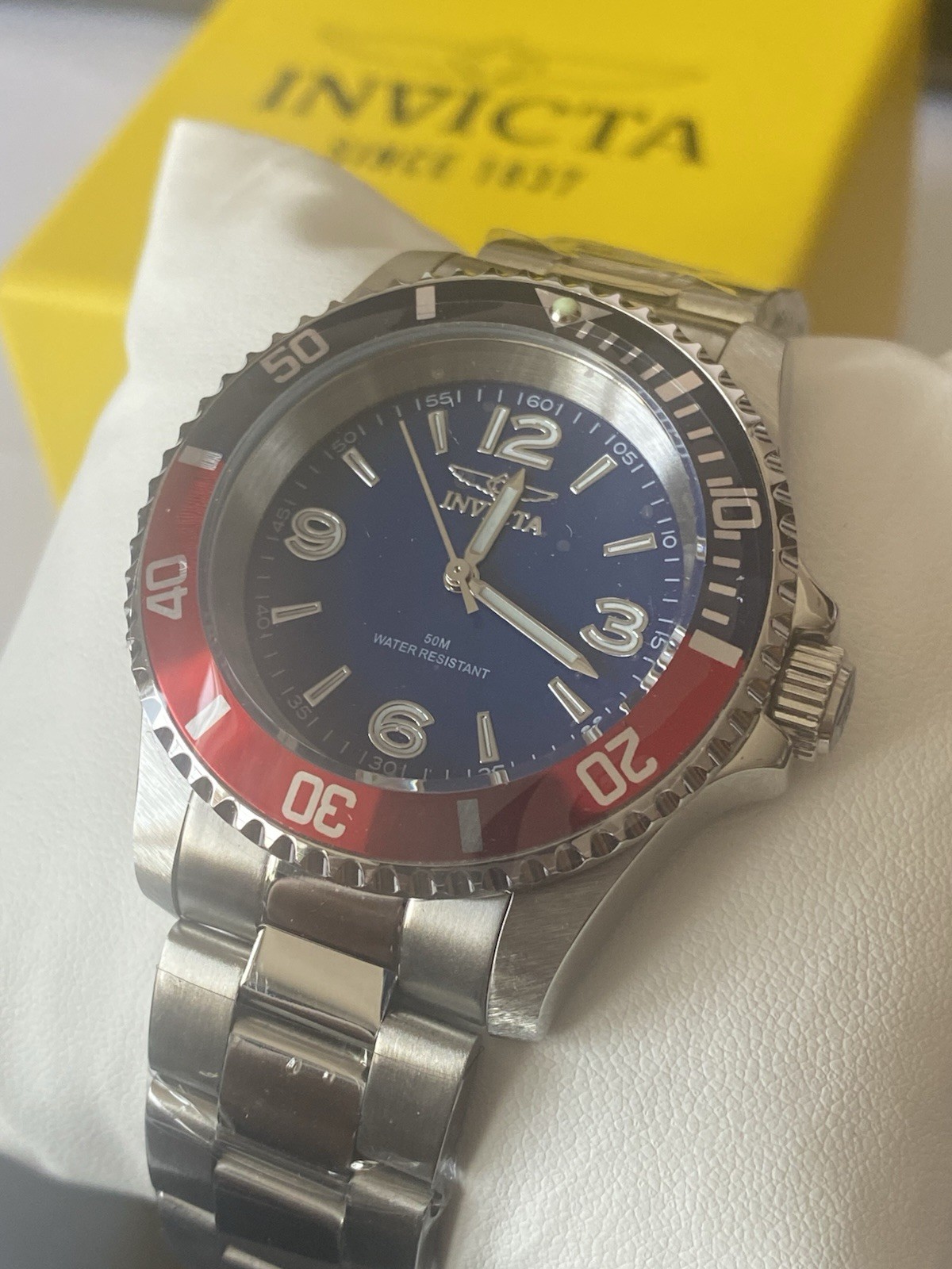 Brand New Invicta Specialty Rowan Men’s 40mm Quartz Watch 69482 Red & Pepsi Blue