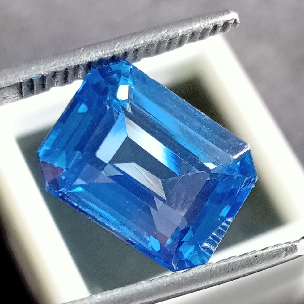 A++ London Blue Topaz Natural 14-15 Ct Radiant Cut Loose EGL Certified Gemstone