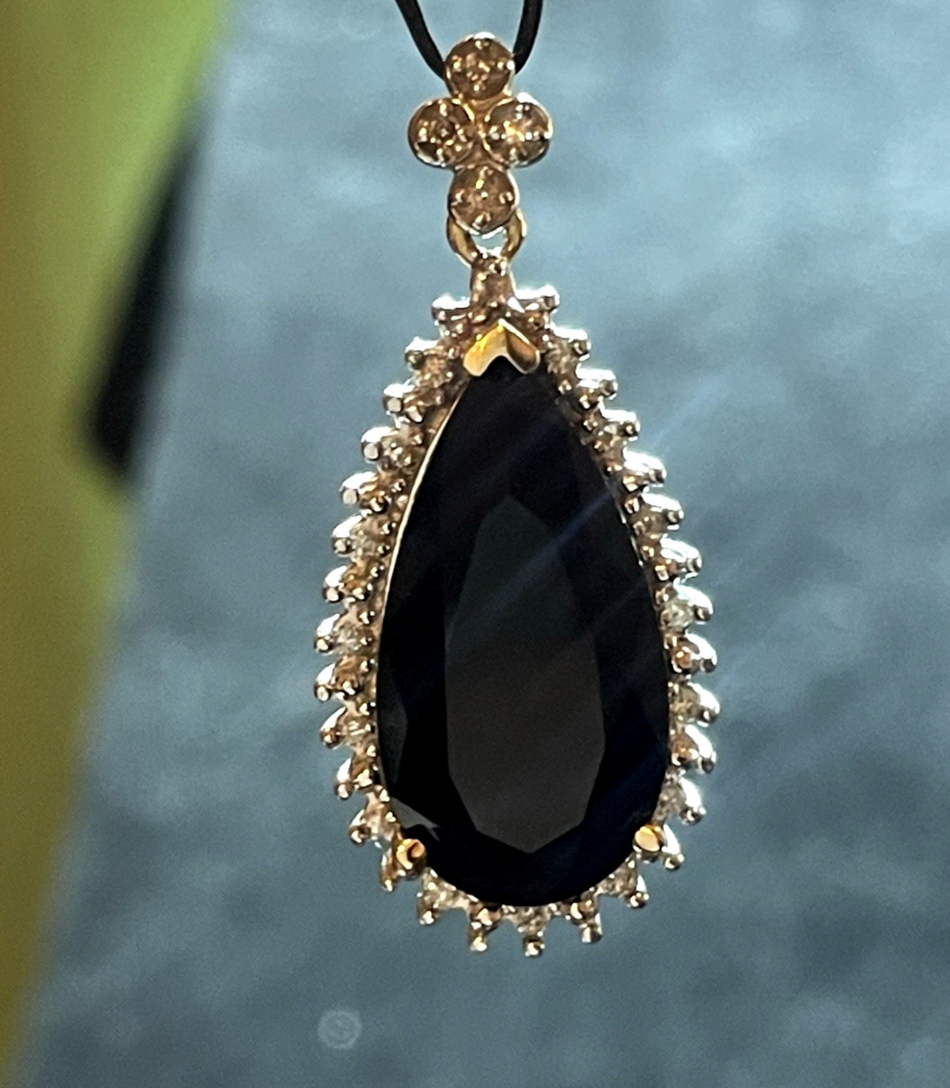 14K GOLD BLACK ONYX & DIAMOND PENANT SIGNED AJ NATURAL DIAMONDS 4.1 GRS 1.2 ‘L