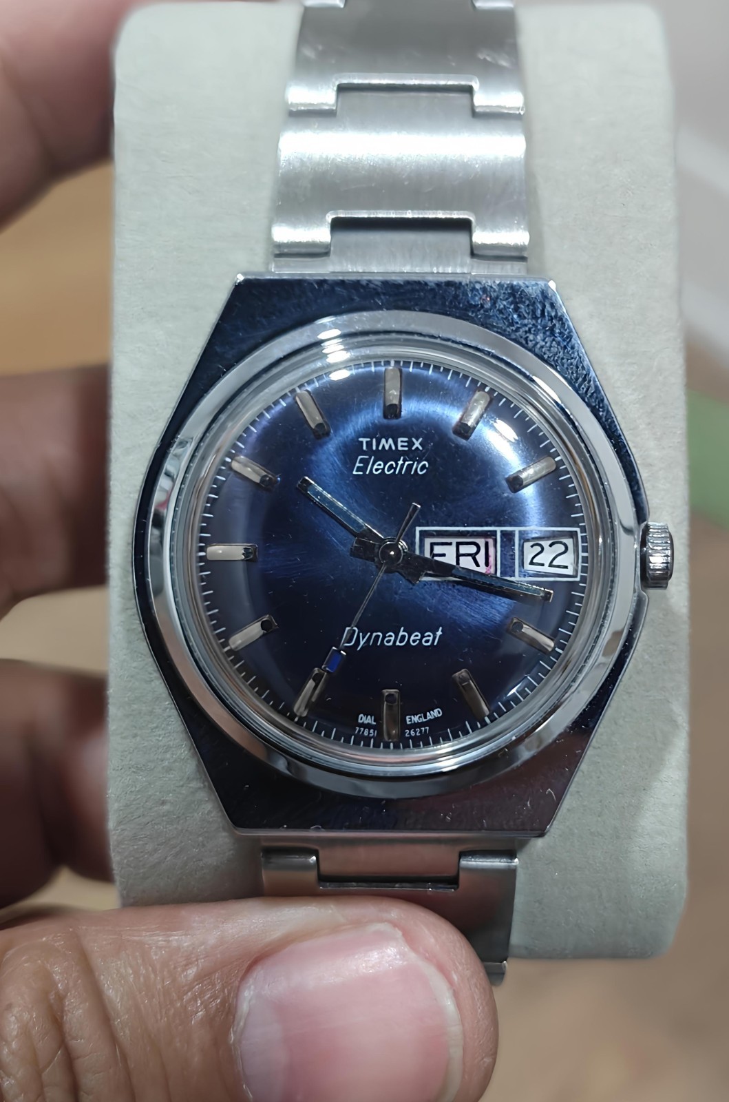 Vintage 1975 Timex Electric Dynabeat — Vibrant Sunburst Blue Dial — All Original