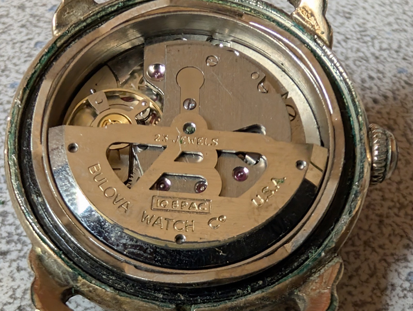 c1950’s BULOVA 23J 6 ADJUSTMENT SELF WINDING WATCH~KEEPS TIME REPAIR or PARTS