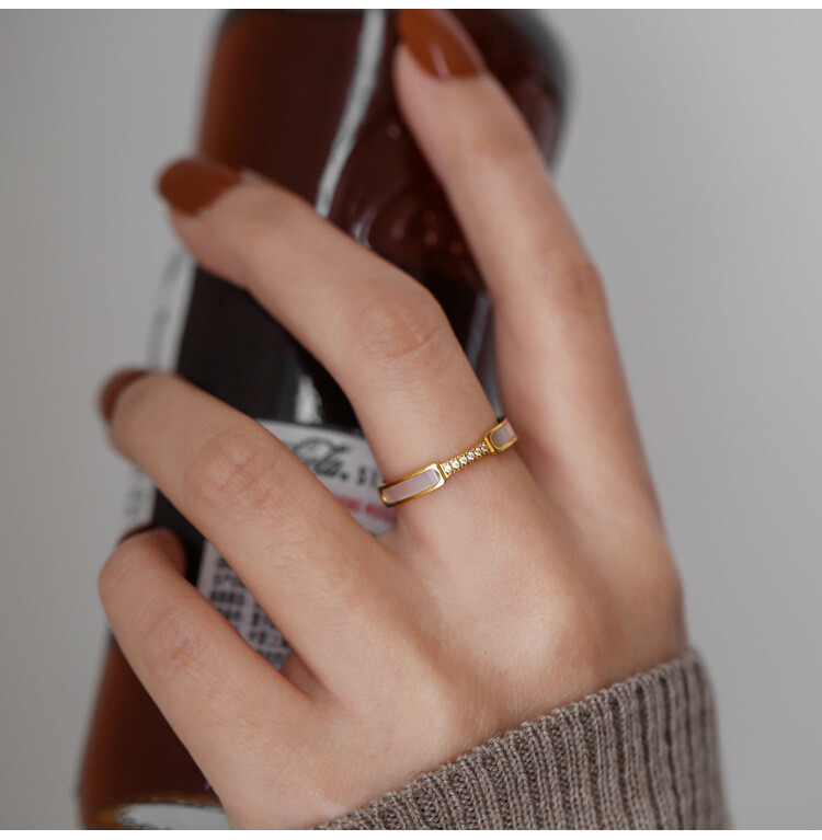 Woman 18k Gold Plated Stainless Steel Mother of Pearl CZ Band Ring Fashion