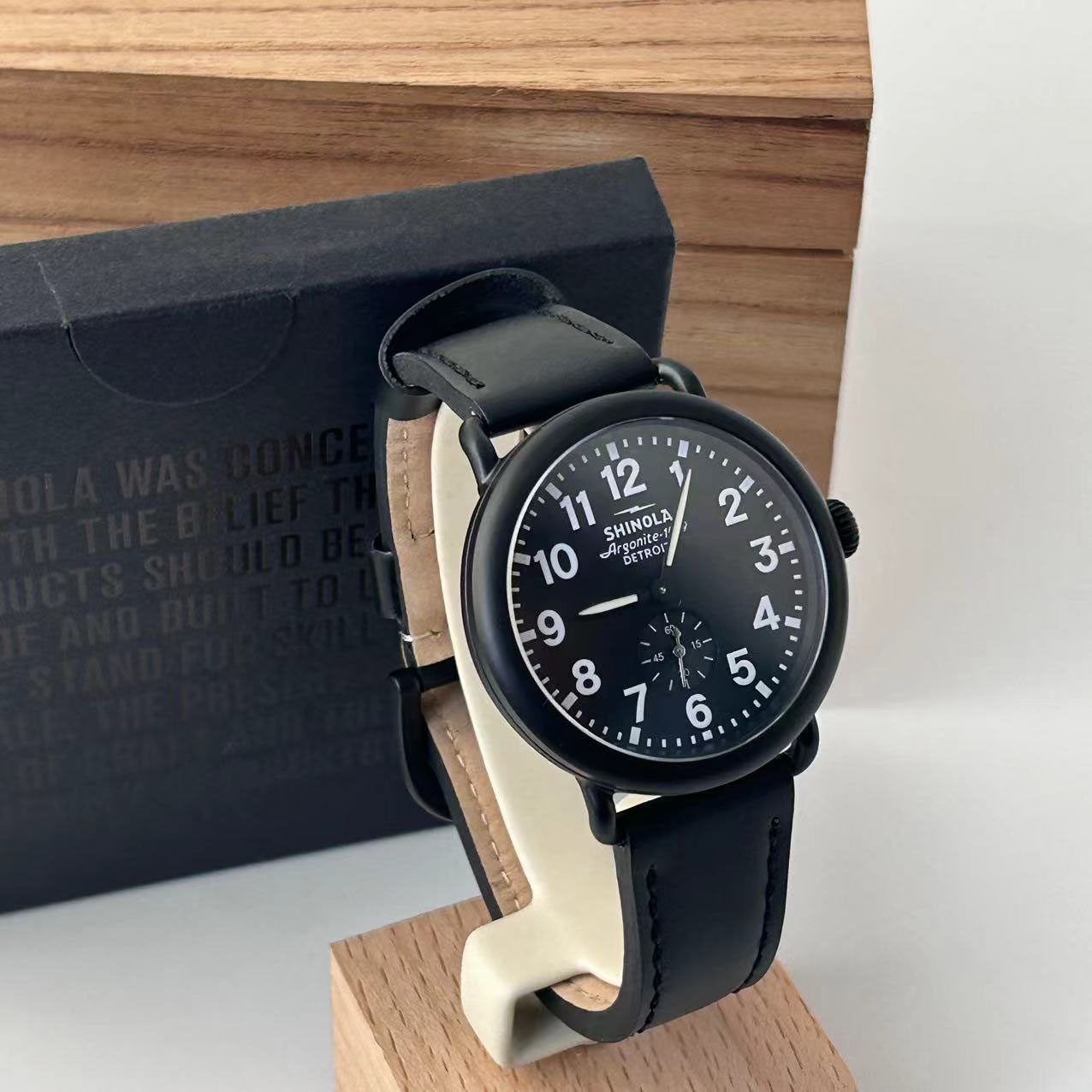 Shinola Runwell Argonite 1069 Quartz Men’s Watch Black Dial Leather Strap 41mm