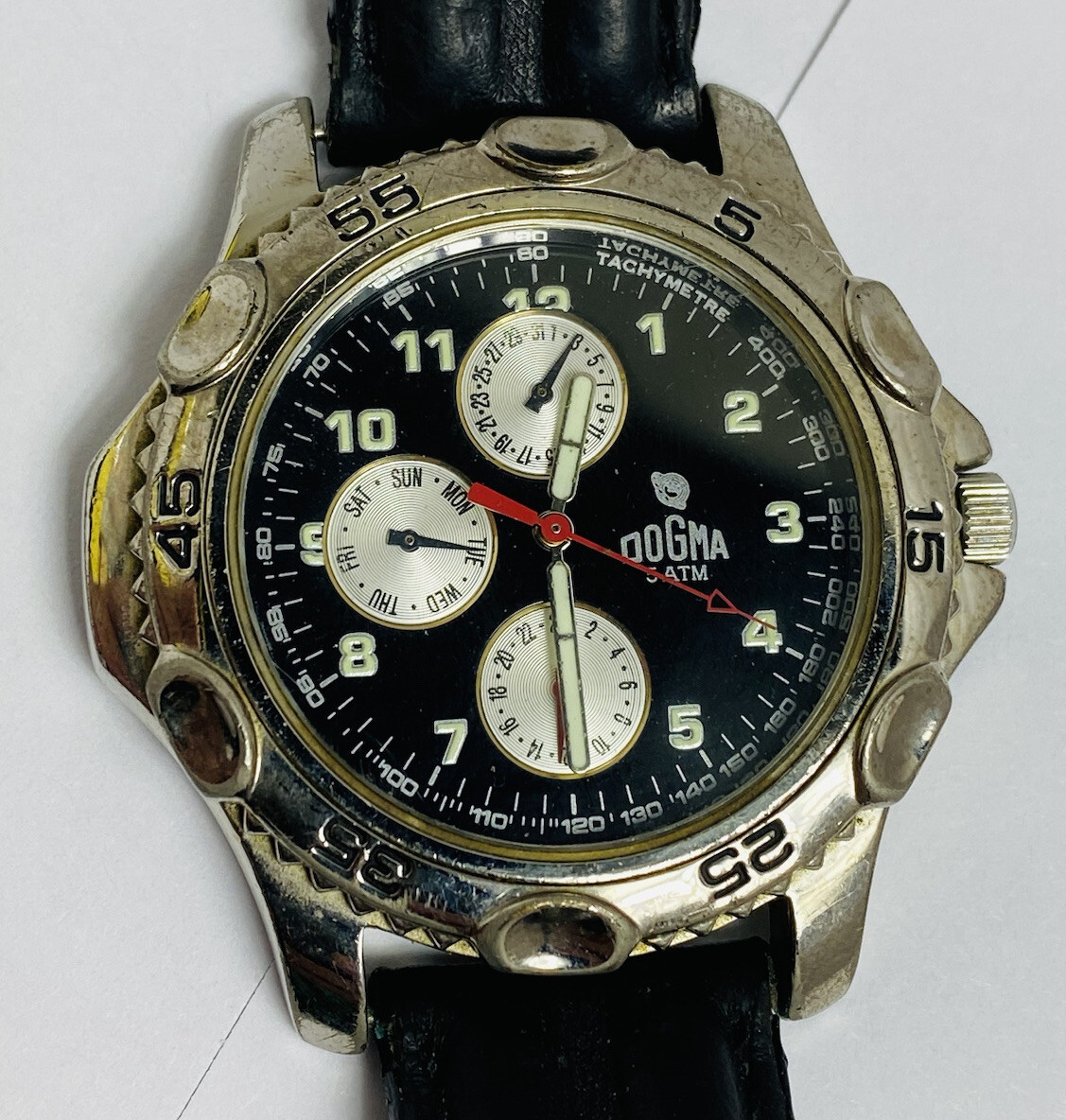 Vintage Dogma men watch Swiss design water resistant 5ATM NOT TESTED Sold AS-IS