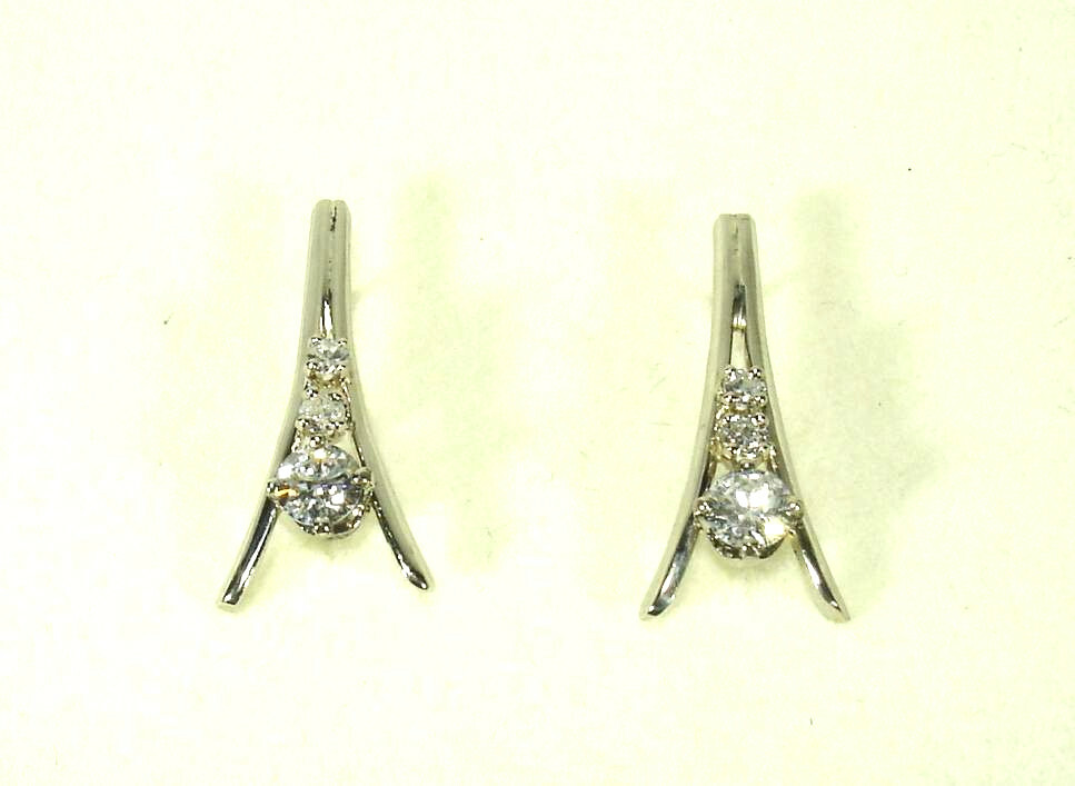 (0.66 ctw ) Diamond Earrings (3 Diamond Wishbone Design) – 14k white GOLD