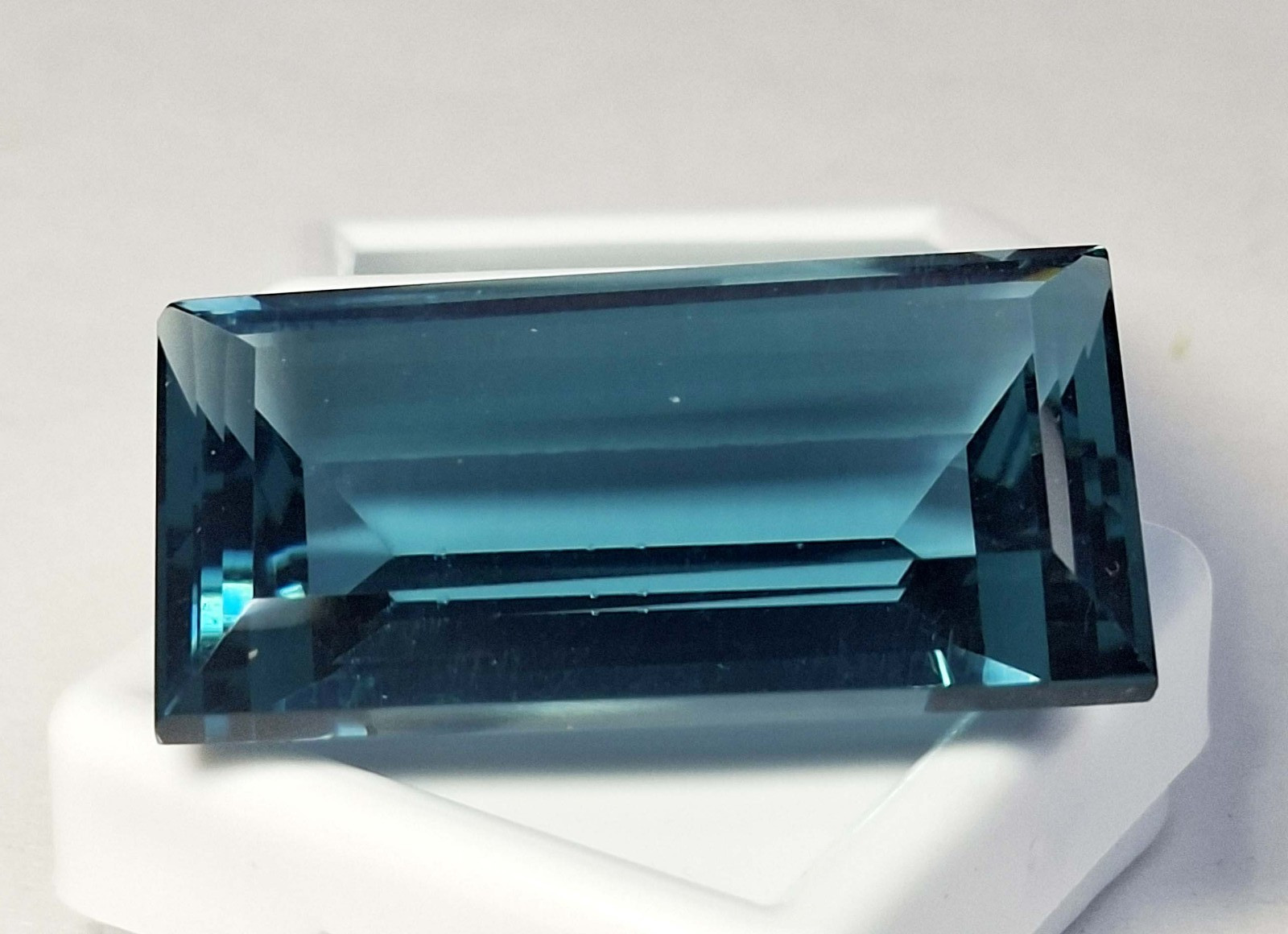 Natural Baguette Cut Tourmaline 44-46 Carat Certified Loose Gemstone TQ1740