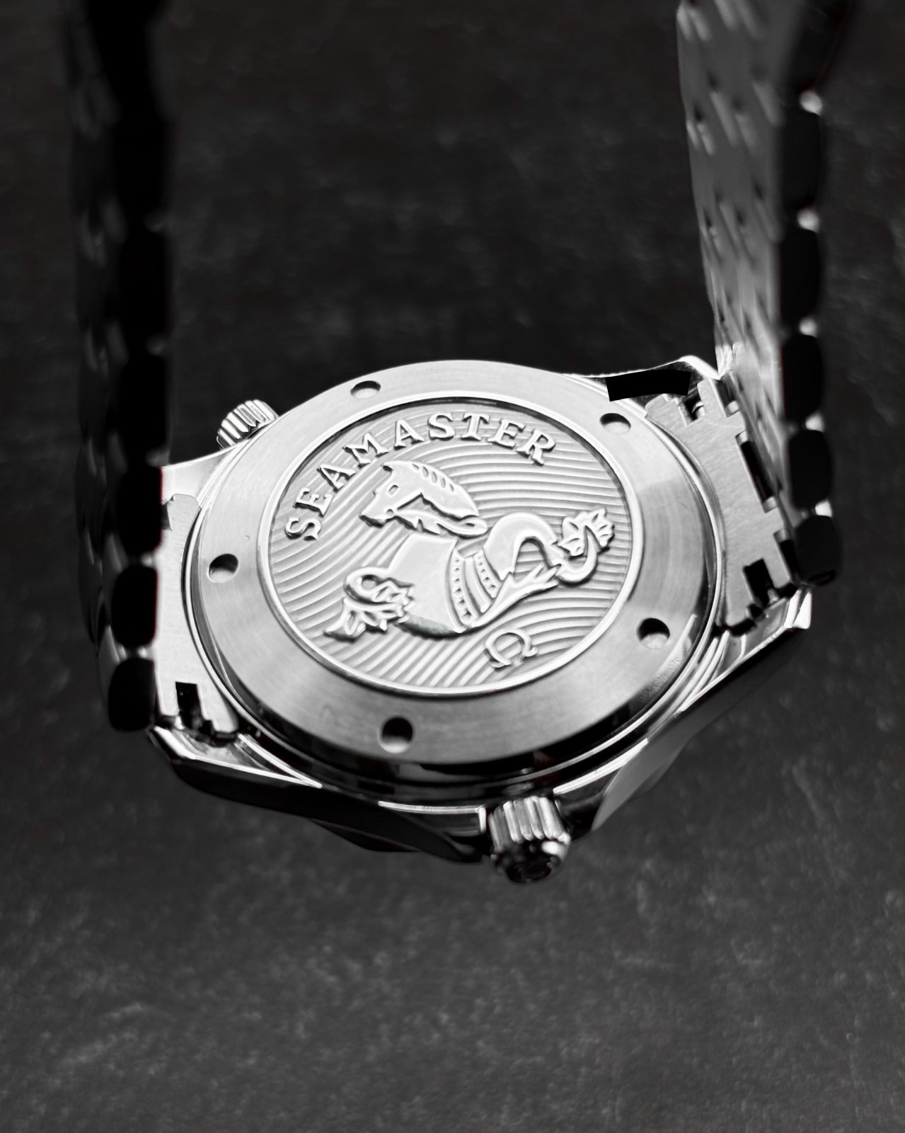 Omega Seamaster Diver 300M Stainless Steel Bracelet (212.30.41.20.03.001)