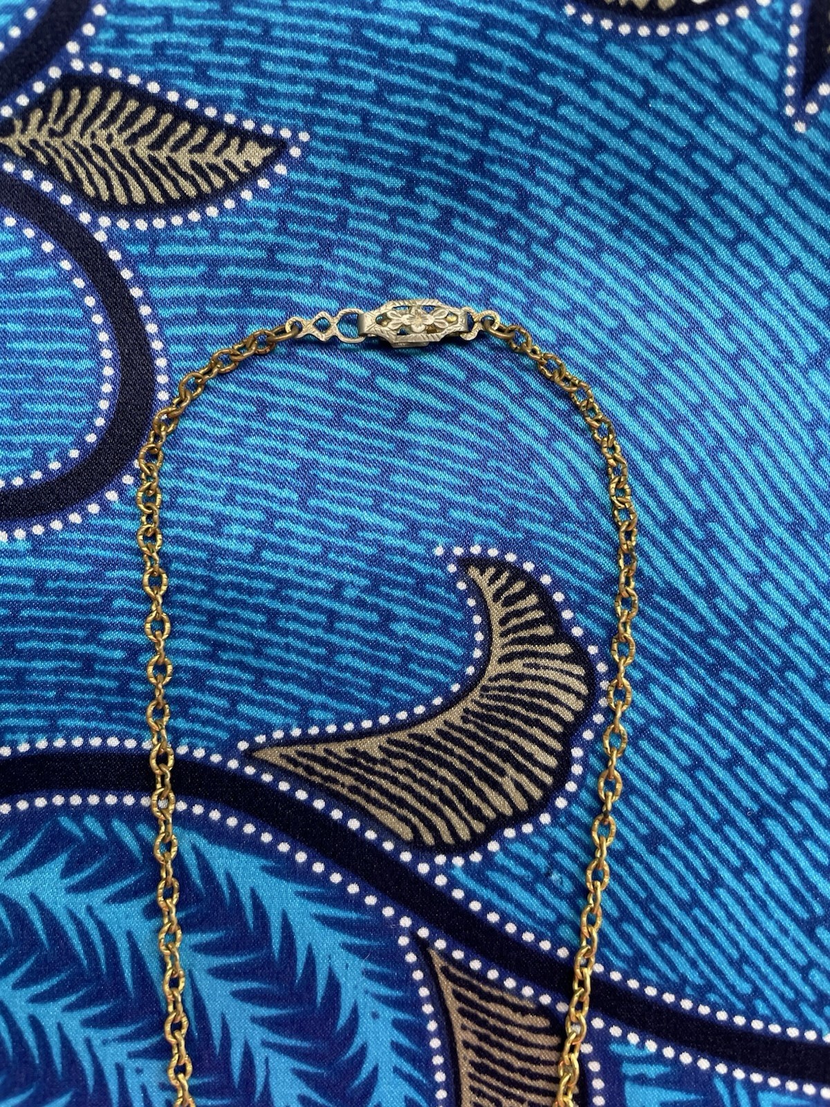 Vintage Enamel and Black Onyx Gold tone Pendant Necklace Wonderful Details