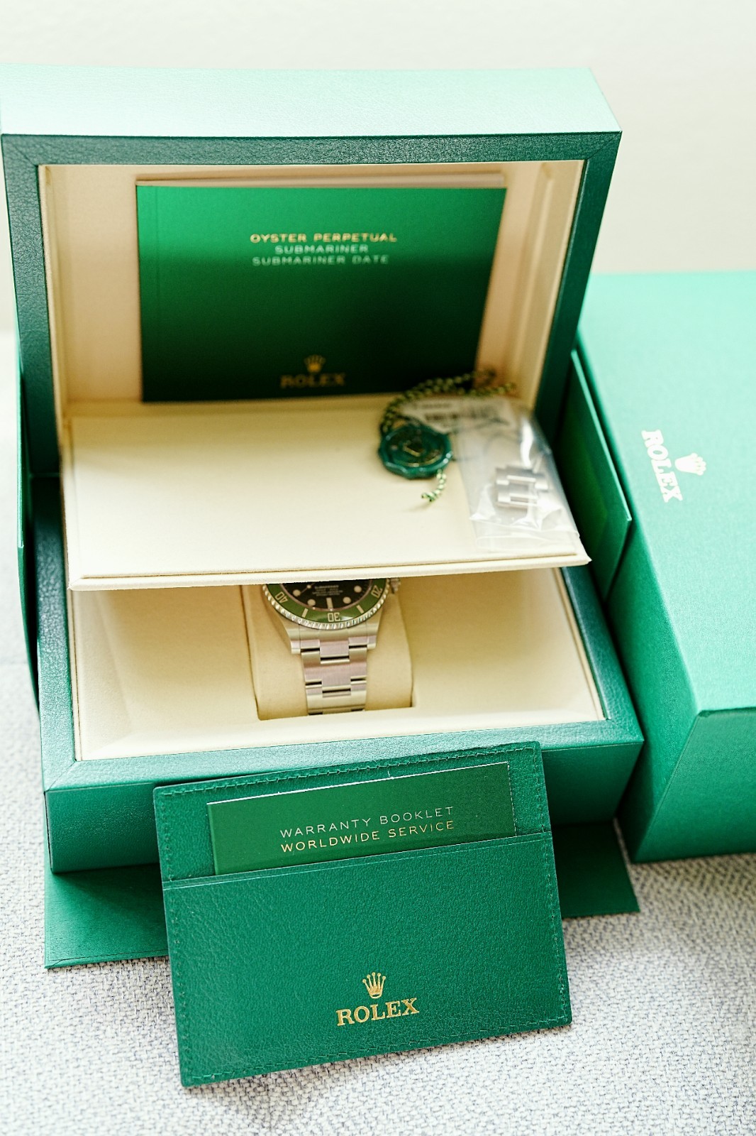 Rolex Submariner Date Starbucks 2026 – 126610LV | Unworn Full Set – 41 MM
