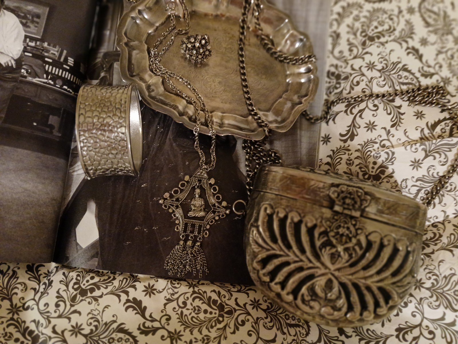 Vintage Silver Clutch And Jewely Set ,lot Very Unique !