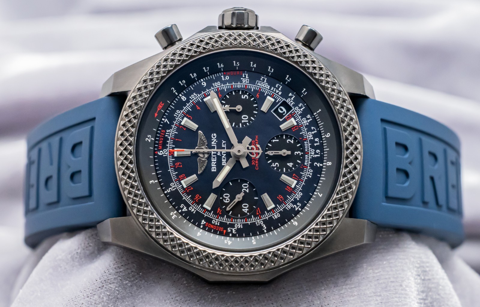 Breitling Bentley B06 S Midnight Limited Edition Blue MOP Dial 44mm MB0612