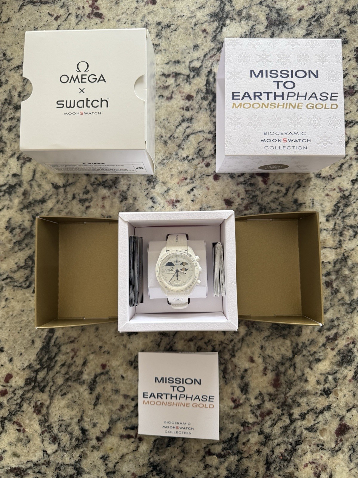 *BRAND NEW* Swatch Omega Mission to Earth Phase Snoopy “Moonshine Gold”