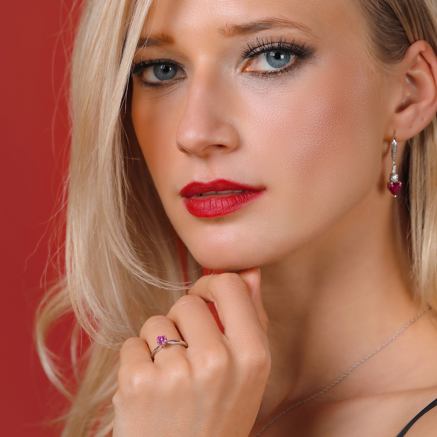 18K White Gold Pink Moissanite Solitaire Engagement Ring For Women (1.00 Cttw,