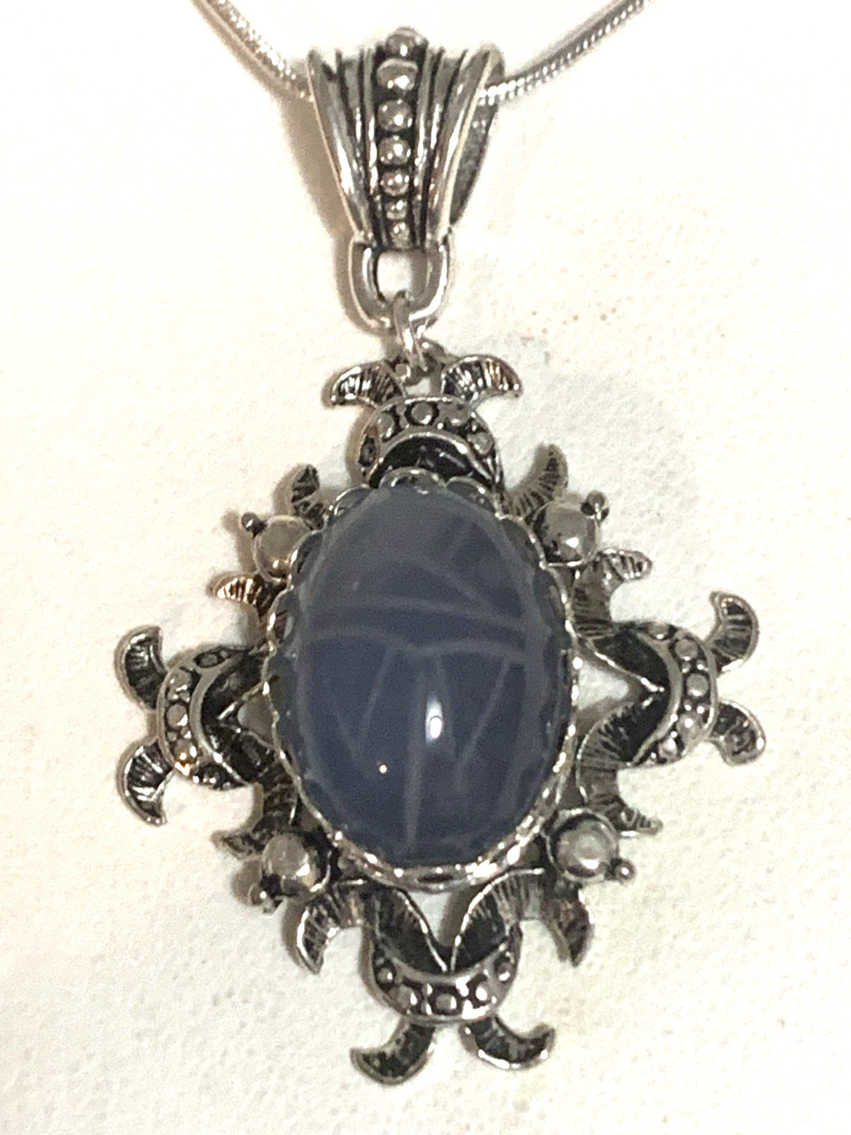 *NEW ITEM*RARE VTG.CARVED EGYPTIAN NAT.BLUE CHALCEDONY SCARAB PENDANT NECKLACE.s