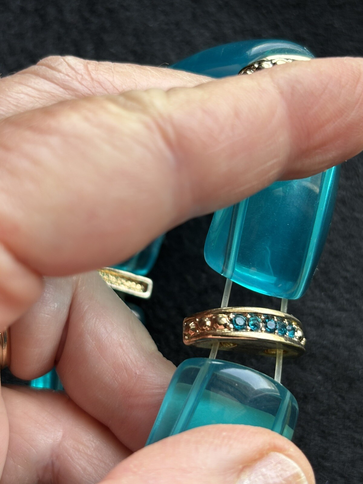Vtg Bangle Resin & Rhinestone Bracelet W/ Heart Crystal Faceted Earrings Aqua