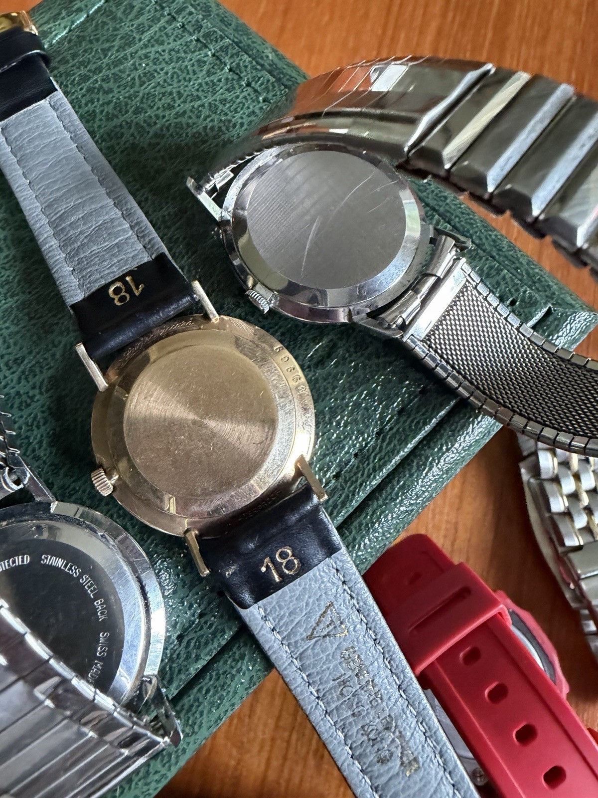 Watch Lot – Waltham, Lucien Piccard, Helbros, NOS Daytona Homage & More Untested