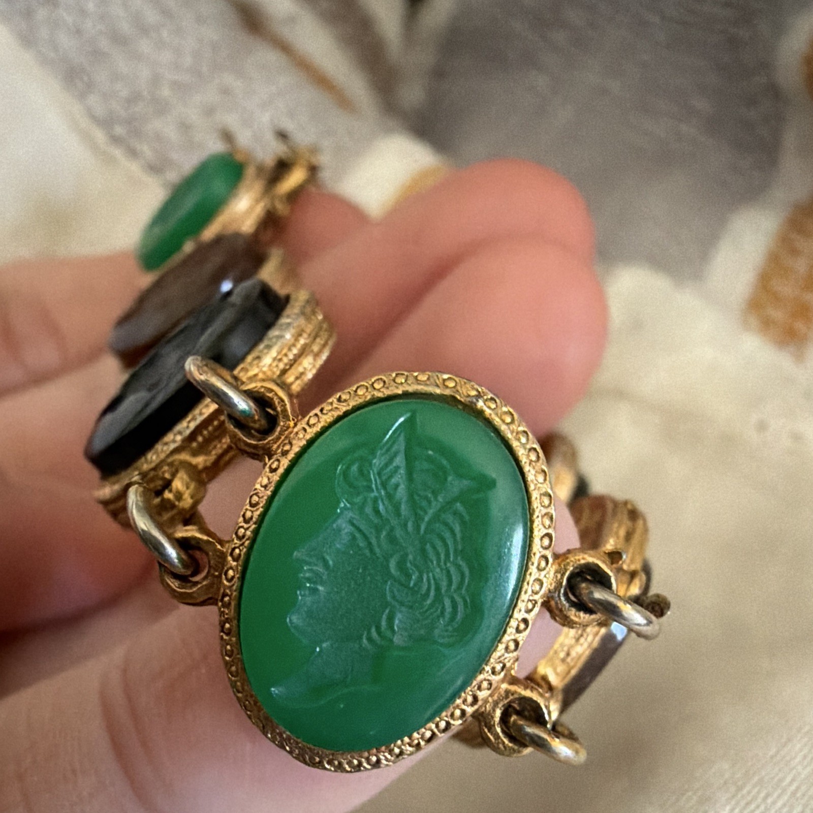Vintage Gold Cable Link Toggle Bracelet w/ Oval Green & Black Cameo Cabochons