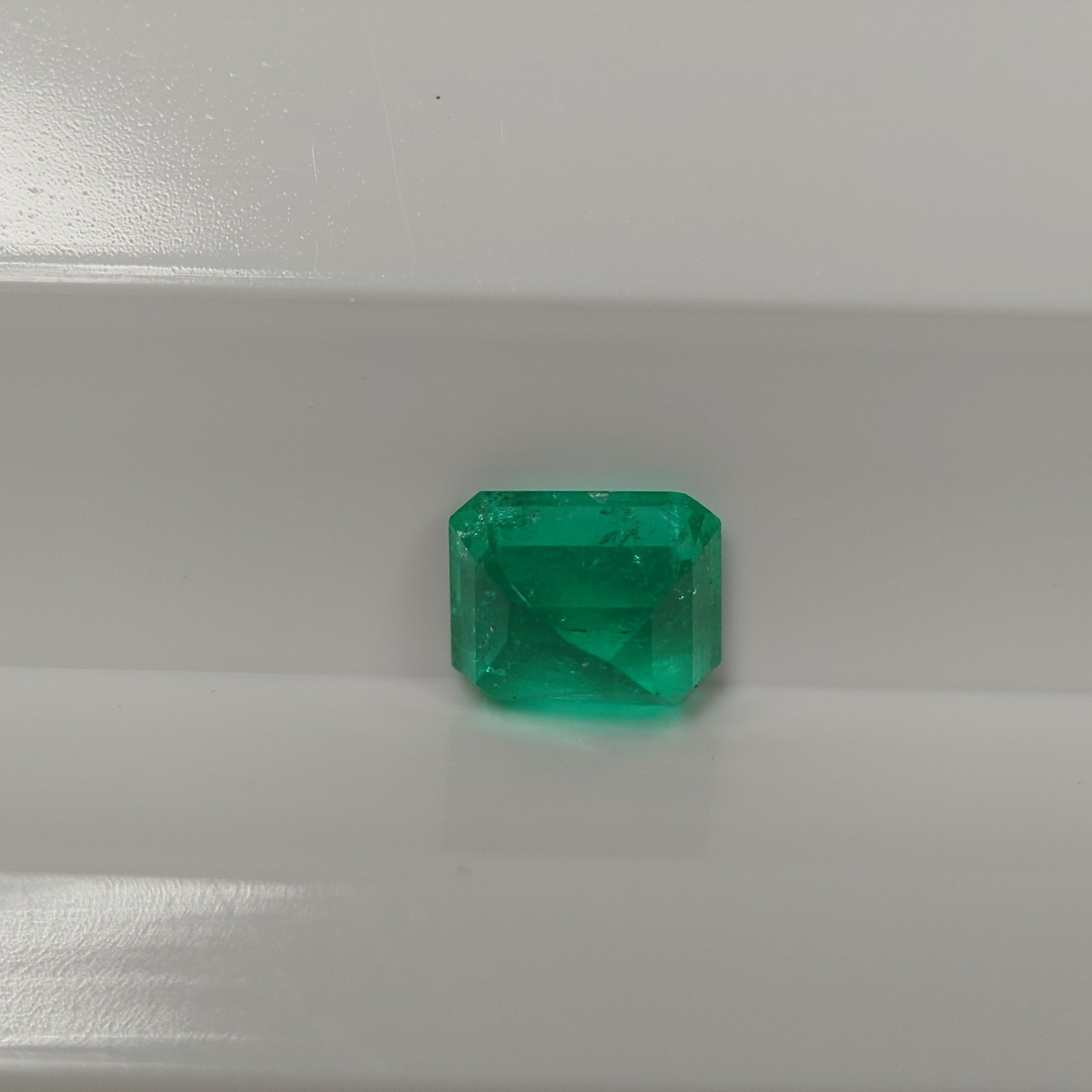 Natural Emerald 0.28 ct, approx. 4.2mm x 3.4mm x 2.5mm, Jewelry Removal e0019