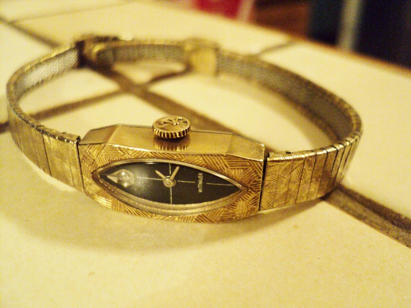 WITTNAUER 10K GOLD FILLED BY LONGINES GENEVE WATCH & BAND DIAMOND 17 JEWELS CASE