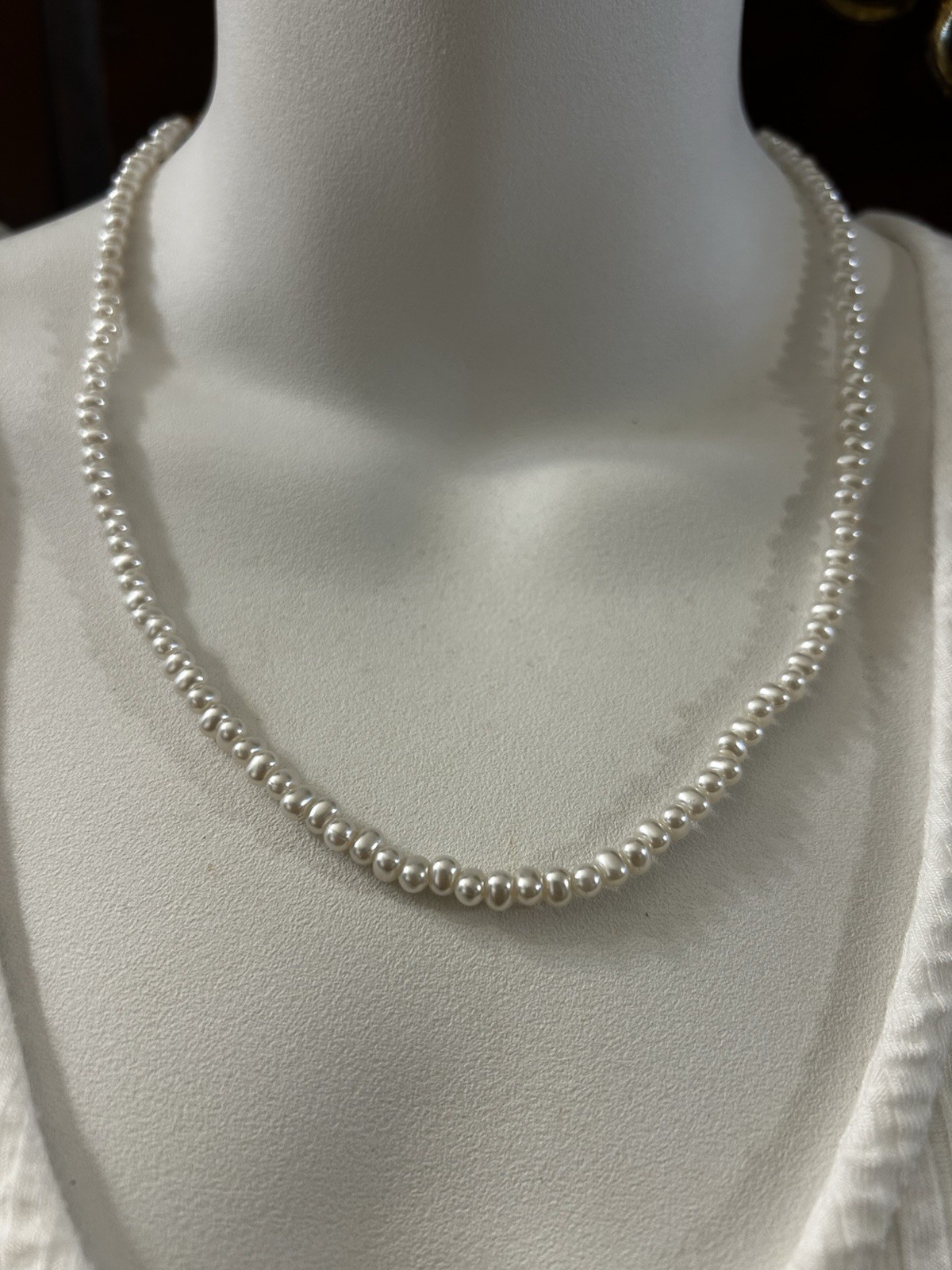 Classic Faux Pearl Beaded Necklace Gold Tone Adjustable Choker Bridal Elegant
