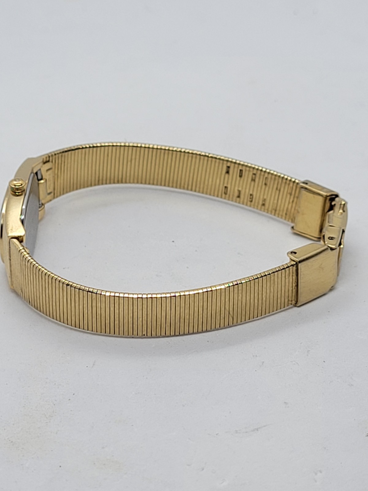 Works Vintage Seiko Women Watch Quartz Gold Tone 14mm 1F20-5C90 Fits 6.25″ (108)