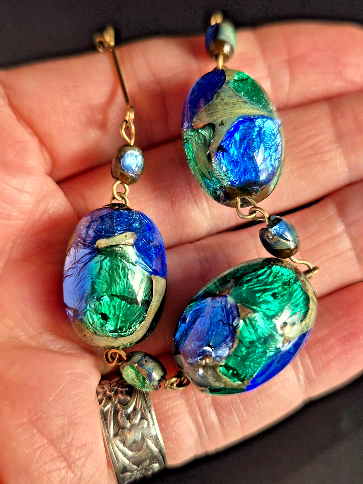 Vintage Art Deco Venetian Green, Blue & Black Foil Glass Bead Necklace 18″