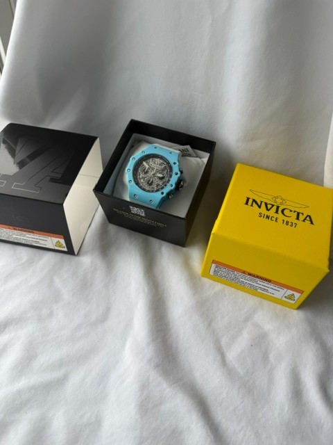 Invicta Racing Vaulthan Men’s Watch – 44mm, White (69673) NIB, Unworn
