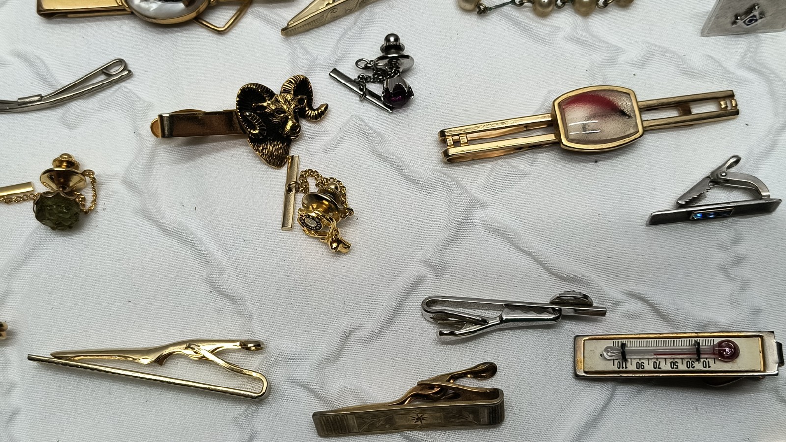 Vintage Tie Tacks Tie Bar Clips Cuff Links Lot Gold & Silver Tone 120 + Pieces