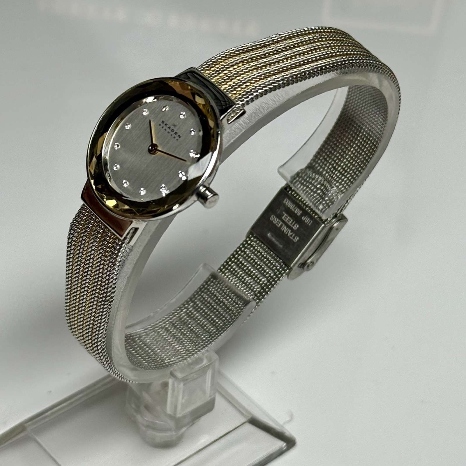 Skagen Womens Watch Two Tone Bracelet Faceted Mineral Crystal Excellent Conditio