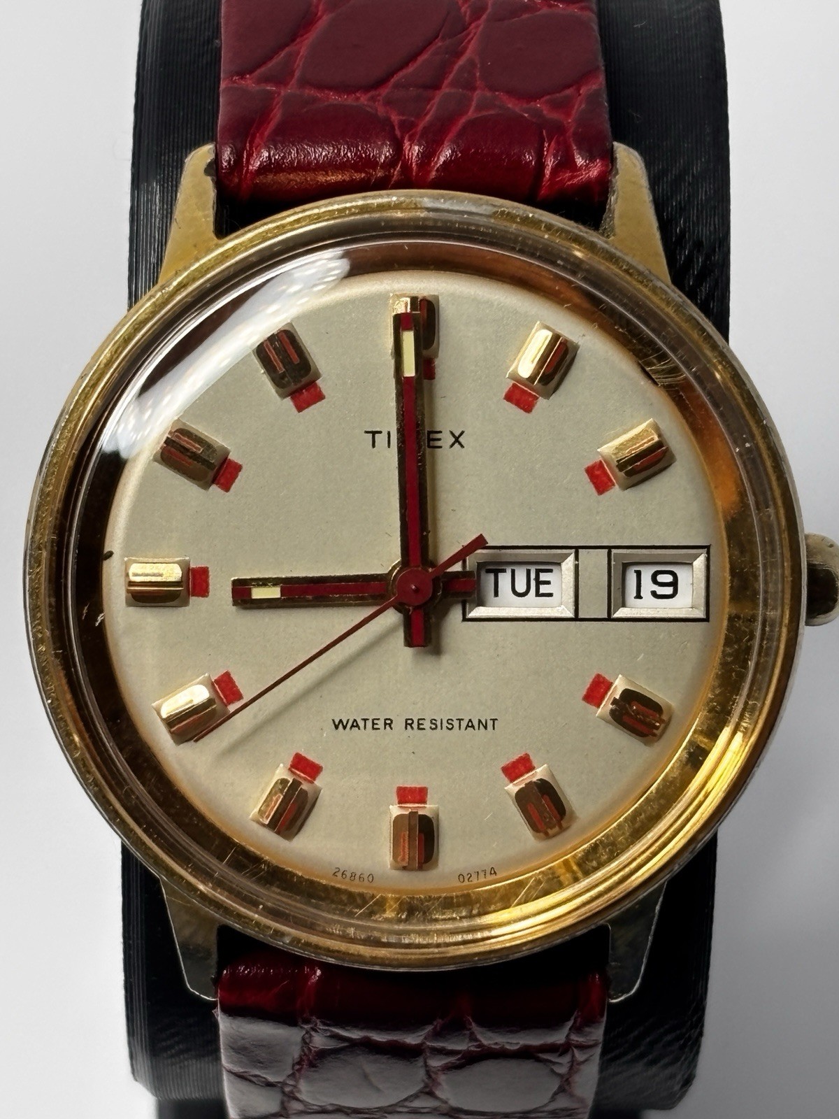 Timex Vintage 1970s Automatic Day/Date 35mm Gold Tone Red Leather Watch