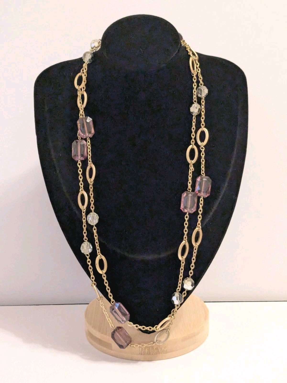 Gold Tone Open Oval Link Necklace. Purple & Clear Faceted Acrylic Beads. 50″