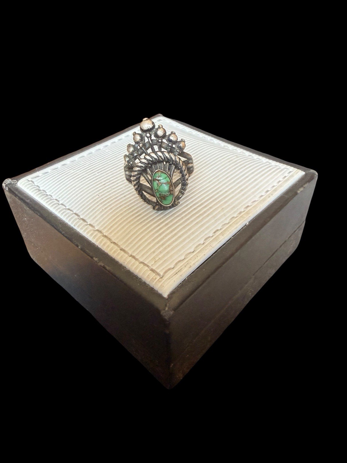 Unique Southwest Sterling Silver Green Turquoise Ring Size: 5.5